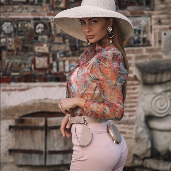 Bloggers favorite Organza top - Picture 3 of 7